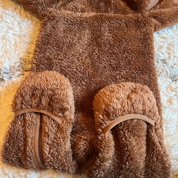 North face onsie coat. Worn once. Like new - Picture 5 of 6